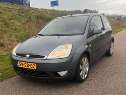 Grijs Gebruikt 2005 Ford Fiesta Futura Hatchback | € 499 (Goede deal)