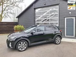 Zwart Gebruikt 2022 Kia Stonic SUV | € 17.900 (Goede deal)