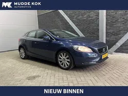 Blauw Gebruikt 2015 Volvo V40 Momentum Stationwagen | € 8.900 (Eerlijke prijs)