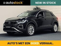 Zwart Gebruikt 2024 VW T-Roc Edition SUV | € 32.899 (Eerlijke prijs)
