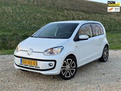 Wit Gebruikt 2015 VW up! high up! Hatchback | € 6.450 (Eerlijke prijs)