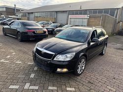 Zwart Gebruikt 2012 Skoda Octavia Stationwagen | € 3.450 (Super prijs)