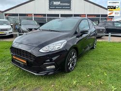 Zwart Gebruikt 2018 Ford Fiesta ST-Line Hatchback | € 11.750 (Eerlijke prijs)