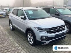 Grijs Gebruikt 2022 VW T-Cross Style SUV | € 25.900 (Eerlijke prijs)
