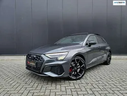 Grijs, metallic lak Gebruikt 2020 Audi A3 Sportback e-tron Competition Sedan | € 37.950 (Eerlijke prijs)