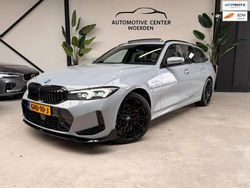 Grijs Gebruikt 2022 BMW 320e M Sport Stationwagen | € 41.999 (Eerlijke prijs)