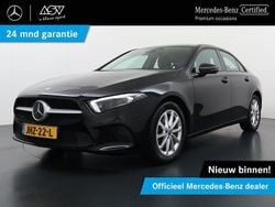 Zwart Gebruikt 2022 Mercedes A250 Sedan | € 29.440 (Goede deal)