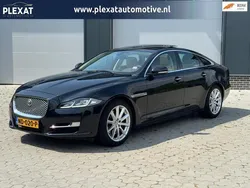 Zwart Gebruikt 2017 Jaguar XJ Luxury Sedan | € 29.945