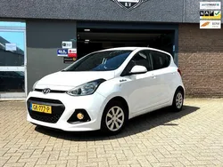 Wit Gebruikt 2015 Hyundai i10 Comfort Hatchback | € 4.440 (Eerlijke prijs)