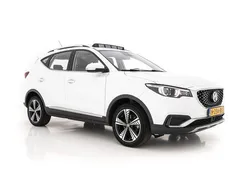 Wit Gebruikt 2019 MG ZS Luxury Sedan | € 12.245 (Eerlijke prijs)