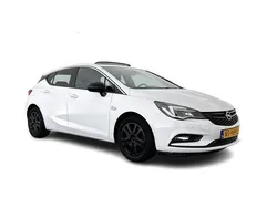 Summit white Gebruikt 2017 Opel Astra Comfort Hatchback | € 8.145 (Eerlijke prijs)