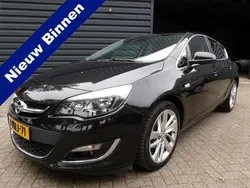 Zwart Gebruikt 2013 Opel Astra Sport Hatchback | € 6.950 (Eerlijke prijs)
