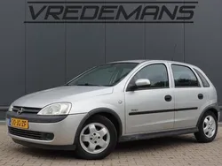 Grijs, metallic lak Gebruikt 2002 Opel Corsa Elegance Hatchback | € 950 (Goede deal)