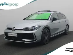 Grijs Nieuw 2024 VW Passat Business Stationwagen | € 65.299
