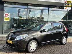 Zwart Gebruikt 2011 Dacia Sandero Ambiance Hatchback | € 3.749 (Iets duurder)
