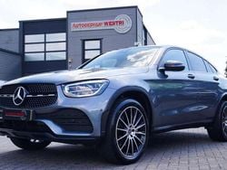 Grijs, metallic lak Gebruikt 2021 Mercedes GLC300e Business Coupé | € 36.795 (Super prijs)