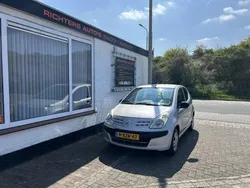 Grijs Gebruikt 2011 Nissan Pixo Visia Hatchback | € 1.750 (Eerlijke prijs)