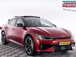 Rood, metallic lak Gebruikt 2023 Kia EV6 4 SUV | € 43.900 (Eerlijke prijs)