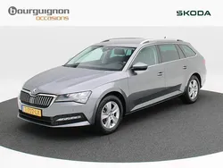 Grijs Gebruikt 2023 Skoda Superb Business Line Stationwagen | € 29.500 (Super prijs)