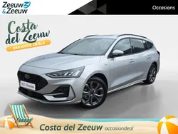 Grijs Gebruikt 2023 Ford Focus ST-Line Stationwagen | € 26.440 (Eerlijke prijs)
