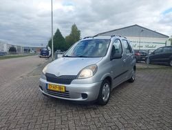 Grijs Gebruikt 2001 Toyota Yaris Verso Sol MPV | € 2.495 (Eerlijke prijs)