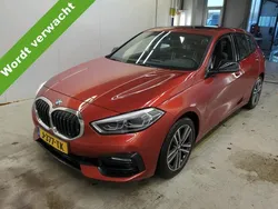 Oranje Gebruikt 2020 BMW 118 Executive Hatchback | € 24.990 (Iets duurder)