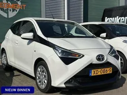 Wit Gebruikt 2019 Toyota Aygo X-play Hatchback | € 9.999 (Eerlijke prijs)