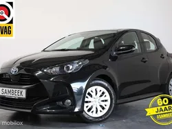 Zwart Gebruikt 2024 Toyota Yaris Hybrid Business Edition Hatchback | € 22.400 (Goede deal)