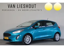 Blauw, metallic lak Gebruikt 2017 Ford Fiesta Titanium Hatchback | € 11.900 (Eerlijke prijs)
