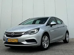 Grijs Gebruikt 2016 Opel Astra Business Hatchback | € 6.450