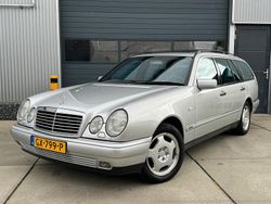 Grijs Gebruikt 1998 Mercedes E320 Avantgarde Stationwagen | € 3.999