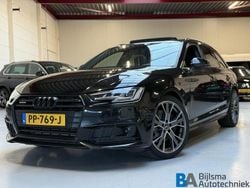 Zwart (metallic) Gebruikt 2017 Audi A4 Stationwagen | € 22.950 (Duur)