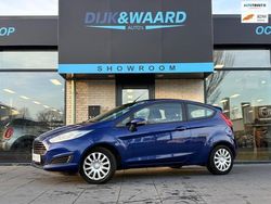 Blauw Gebruikt 2015 Ford Fiesta Trend Hatchback | € 6.599 (Eerlijke prijs)