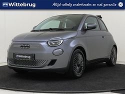 Grijs, metallic lak Gebruikt 2022 Fiat 500C Icon Cabriolet | € 18.925 (Goede deal)