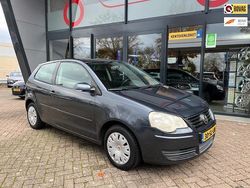 Blauw Gebruikt 2006 VW Polo Hatchback | € 2.999 (Eerlijke prijs)