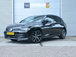 Zwart Gebruikt 2024 VW Golf VIII Edition Hatchback | € 35.999 (Iets duurder)