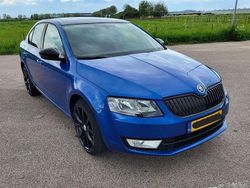 Blauw Gebruikt 2014 Skoda Octavia Elegance Sedan | € 11.999 (Iets duurder)