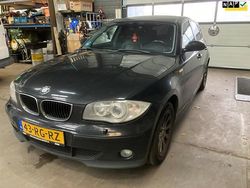 Zwart Gebruikt 2005 BMW 116 Executive Hatchback | € 675 (Super prijs)