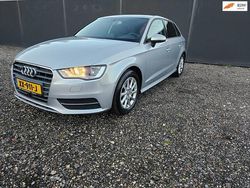 Grijs Gebruikt 2014 Audi A3 Sportback Attraction Hatchback | € 7.700 (Eerlijke prijs)