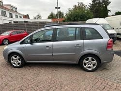 Grijs (metallic) Gebruikt 2006 Opel Zafira Business MPV | € 1.995 (Goede deal)