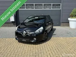 Zwart Gebruikt 2013 Renault Clio R.S. Collection Hatchback | € 4.750 (Eerlijke prijs)