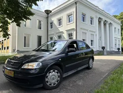 Zwart Gebruikt 2002 Opel Astra Hatchback | € 950 (Eerlijke prijs)
