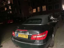 Zwart Gebruikt 2011 Mercedes E200 Elegance Cabriolet | € 15.500 (Goede deal)