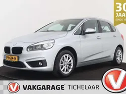 Grijs, metallic lak Gebruikt 2017 BMW 218 Active Tourer Executive MPV | € 16.899 (Goede deal)