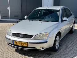 Grijs Gebruikt 2001 Ford Mondeo Hatchback | € 999 (Eerlijke prijs)