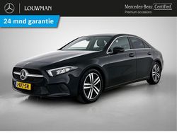 Donker kosmoszwart metaalkleur metallic Gebruikt 2020 Mercedes A180 Business Sedan | € 26.945 (Eerlijke prijs)