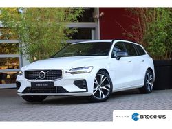 Wit Gebruikt 2020 Volvo V60 R-Design Stationwagen | € 31.900 (Eerlijke prijs)