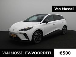 Wit Gebruikt 2023 MG MG4 EV Luxury Hatchback | € 22.999 (Eerlijke prijs)