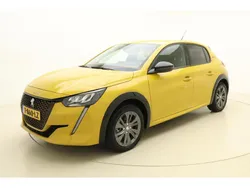 Geel Gebruikt 2022 Peugeot e-208 Allure Hatchback | € 24.945 (Duur)