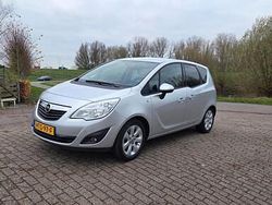 Grijs Gebruikt 2012 Opel Meriva Edition MPV | € 5.950 (Eerlijke prijs)